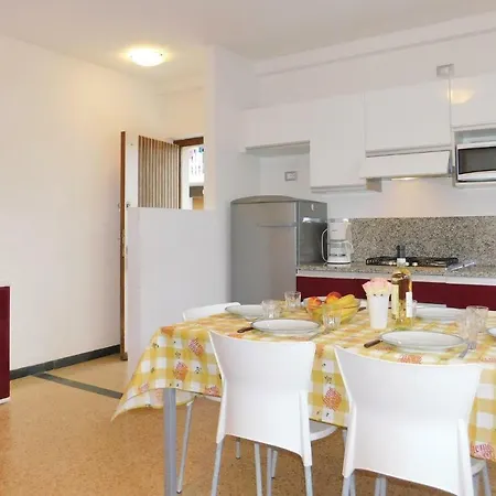Apartment Liana 2 *